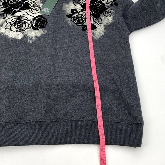 Wild Fable Black Velvet Rose Sweatshirt Size Small - Picture 7 of 7